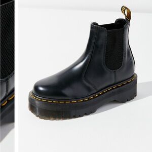 Doc Martens Quad Smooth Chelsea Boot 2976